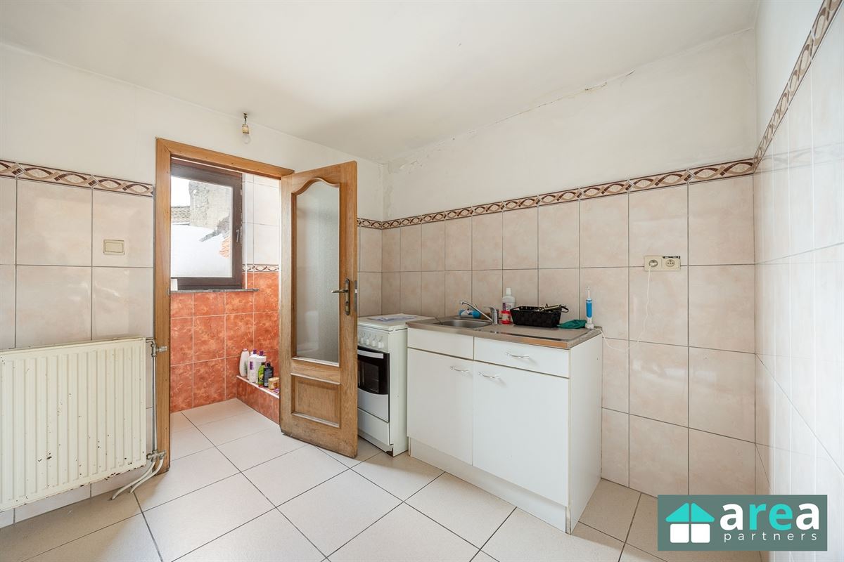 Ruime woning met 6 slpk en koer!