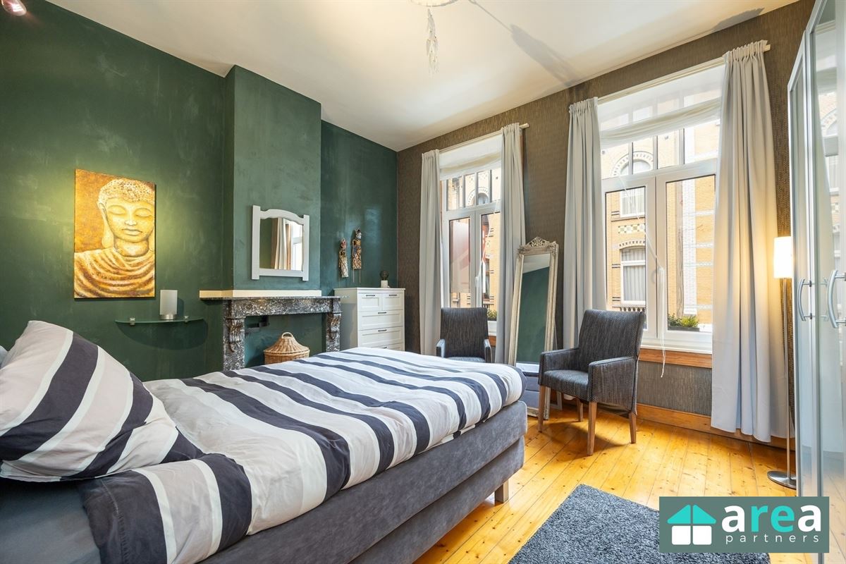 Prachtig herenhuis met 5 slpk., stadskoer én terrassen!