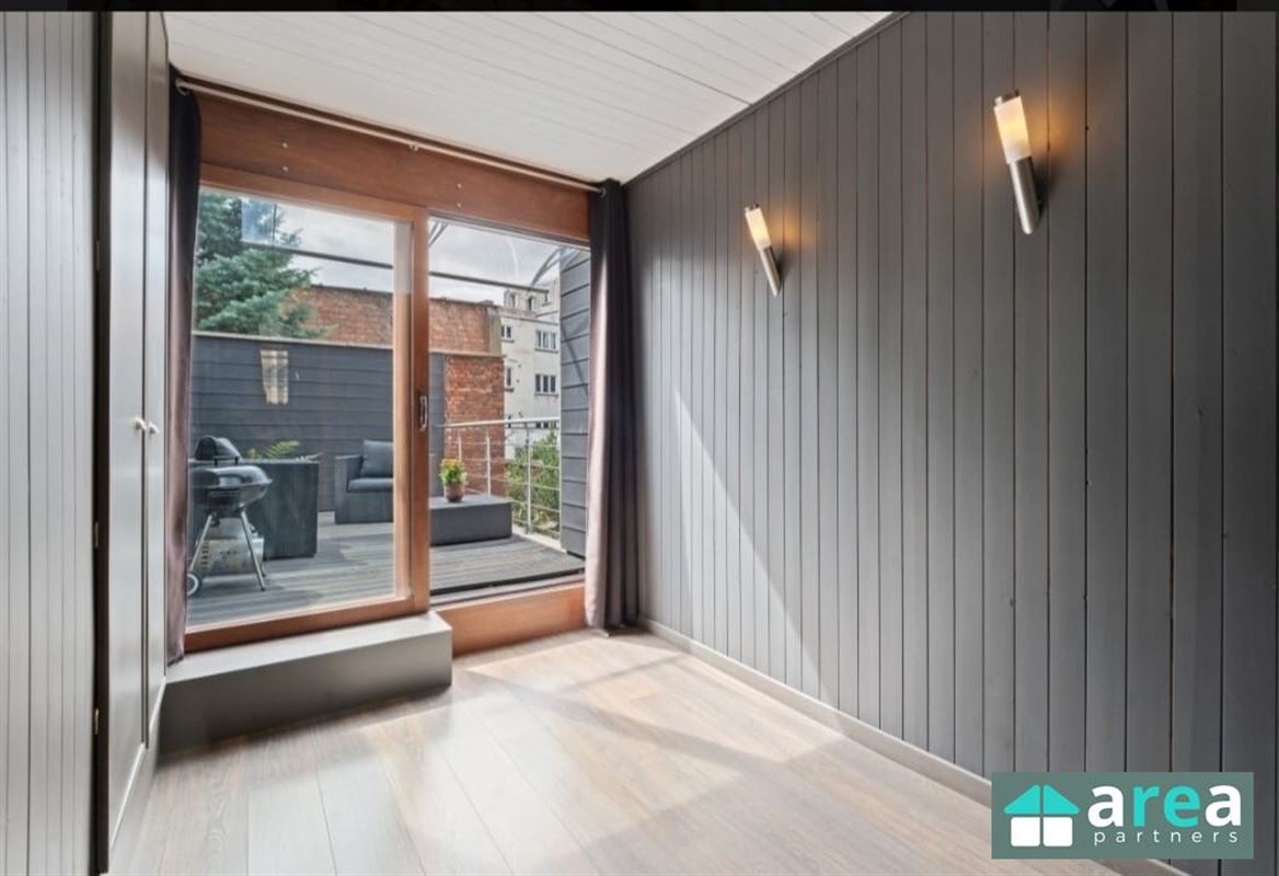 Prachtig herenhuis met 5 slpk., stadskoer én terrassen!