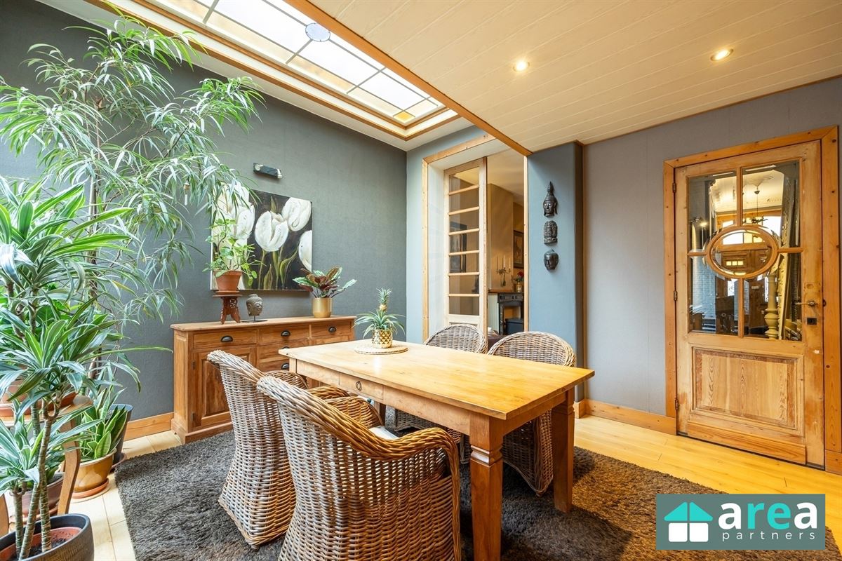 Prachtig herenhuis met 5 slpk., stadskoer én terrassen!