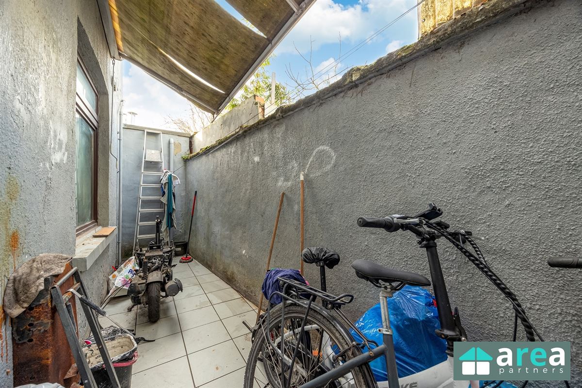 Op te frissen woning met 4 slpk!