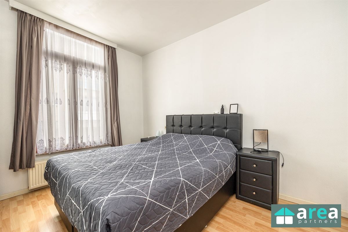 Ruime woning met 6 slpk en koer!