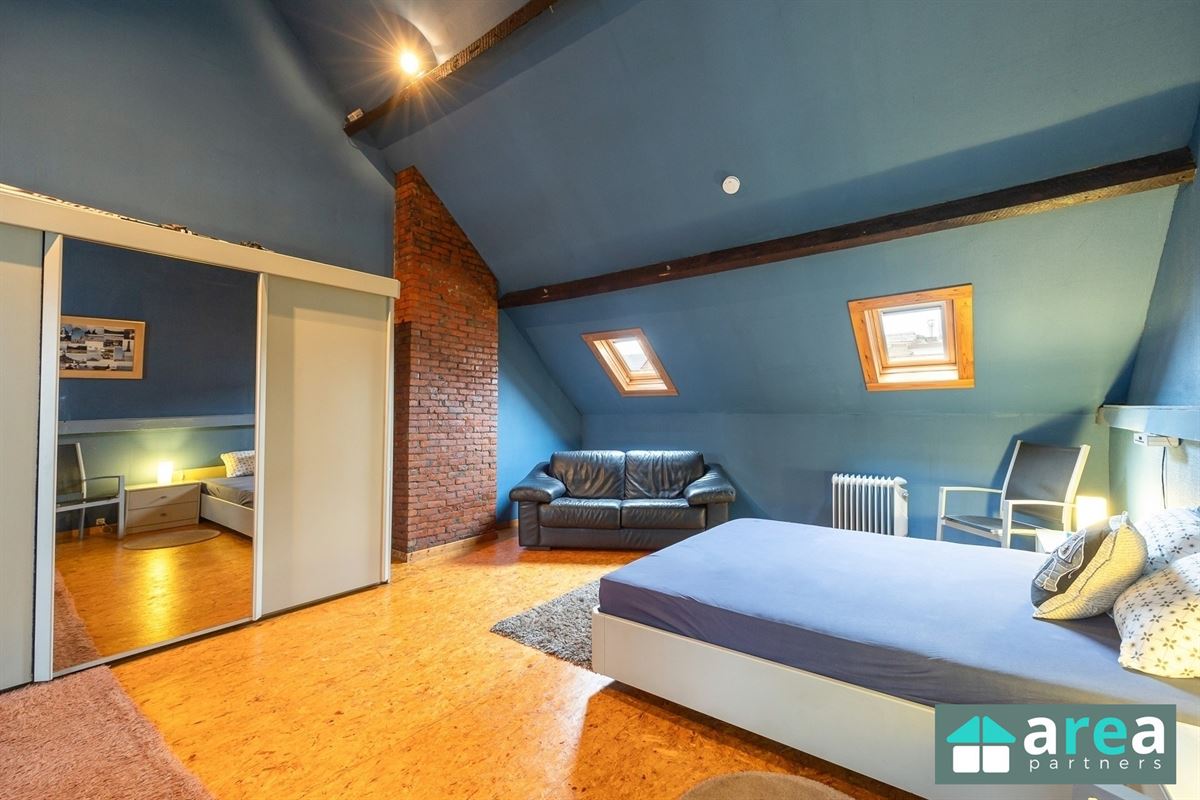 Prachtig herenhuis met 5 slpk., stadskoer én terrassen!