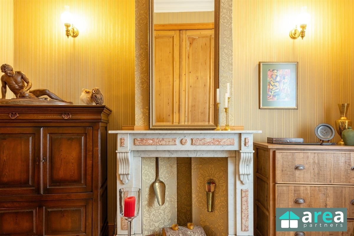 Prachtig herenhuis met 5 slpk., stadskoer én terrassen!