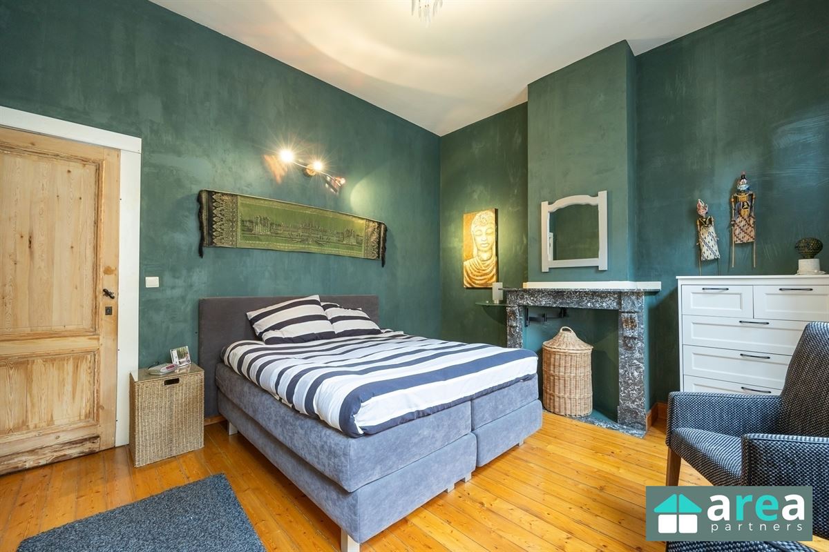 Prachtig herenhuis met 5 slpk., stadskoer én terrassen!