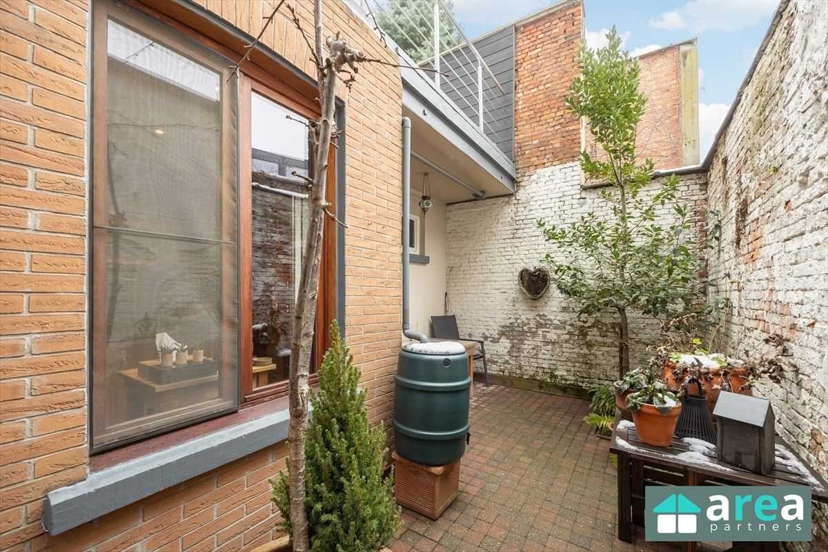 Prachtig herenhuis met 5 slpk., stadskoer én terrassen!