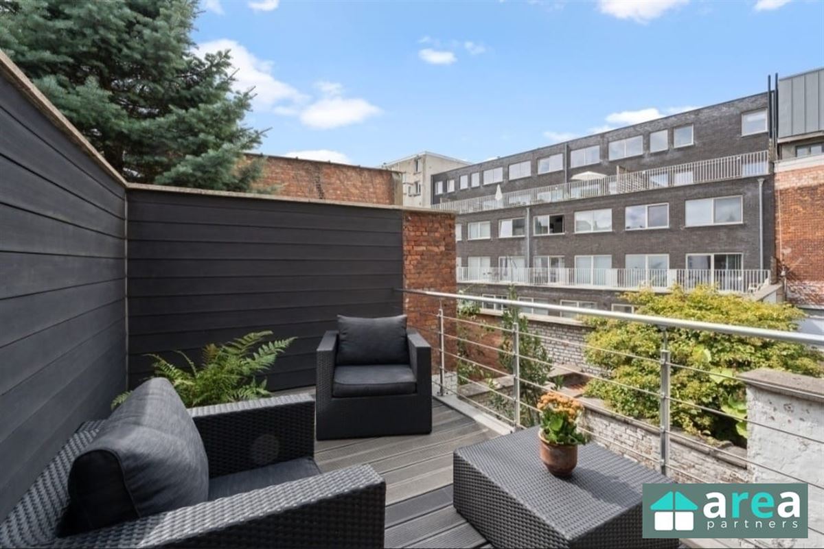 Prachtig herenhuis met 5 slpk., stadskoer én terrassen!
