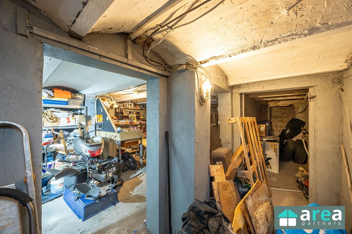 Op te frissen woning met 4 slpk!