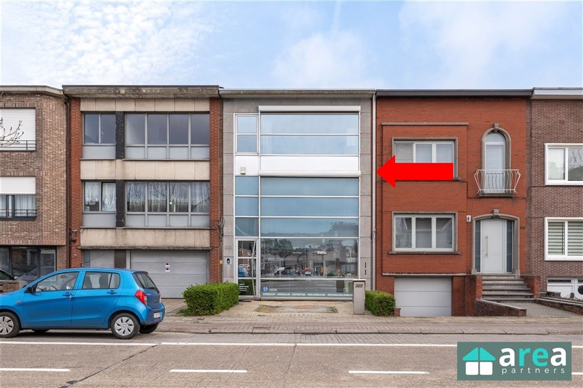 kantoorgebouw met woonst