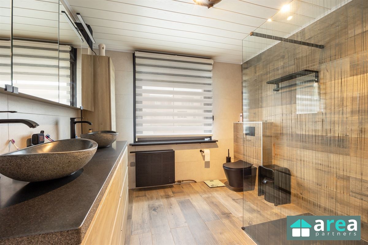 Charmante woning met 4 slpk., garage én tuin!
