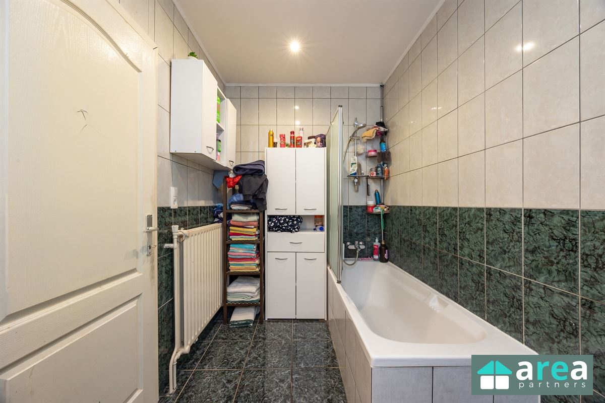 Op te frissen woning met 4 slpk op toplocatie!