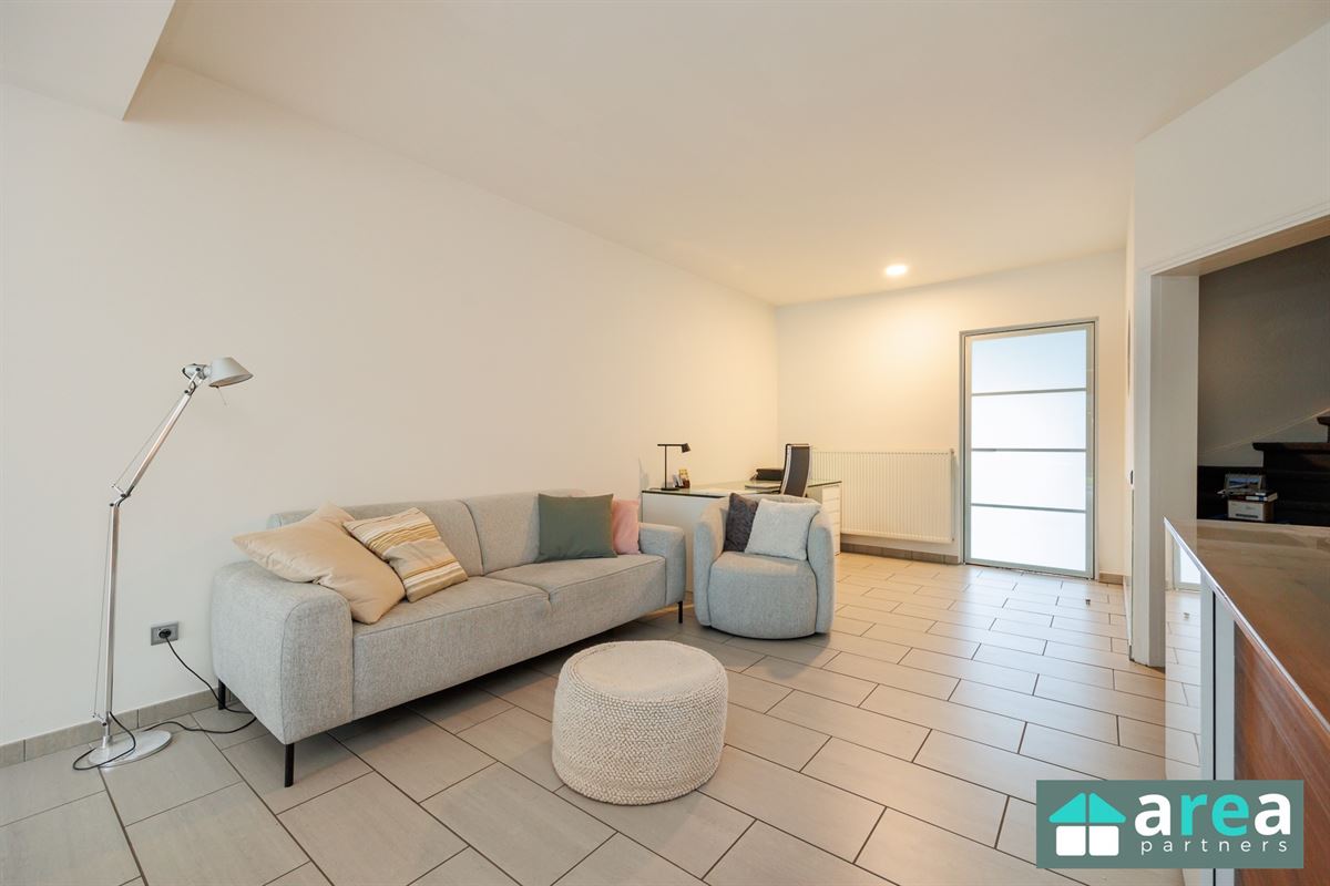 Ruime lichtrijke woning met tuin, 3 slpks mogelijks 5 slpks!
