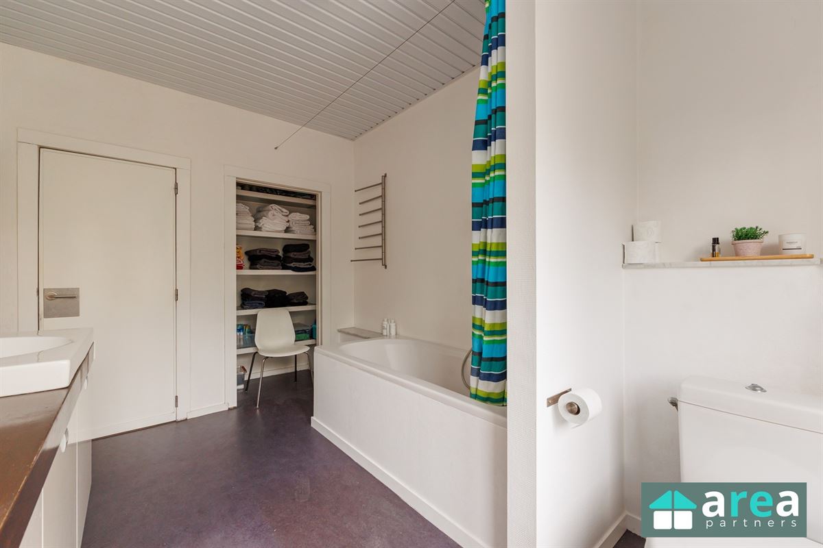Ruime lichtrijke woning met tuin, 3 slpks mogelijks 5 slpks!