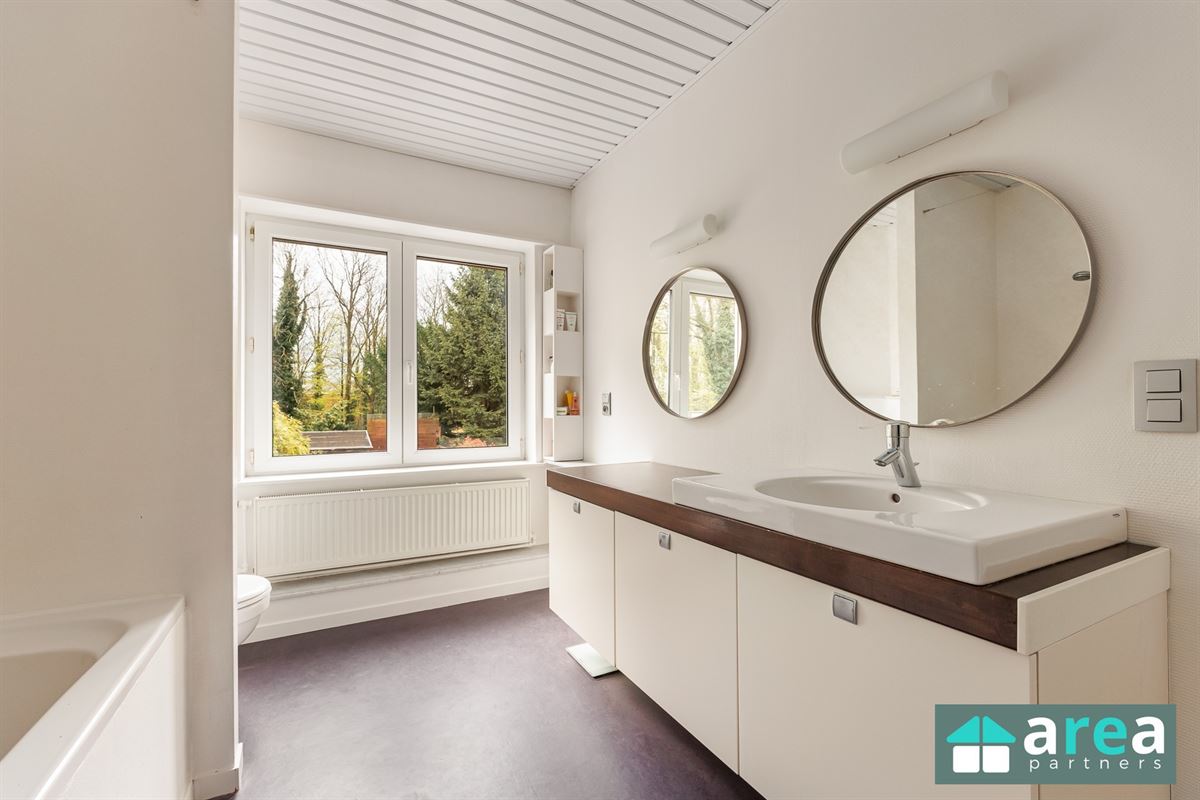 Ruime lichtrijke woning met tuin, 3 slpks mogelijks 5 slpks!