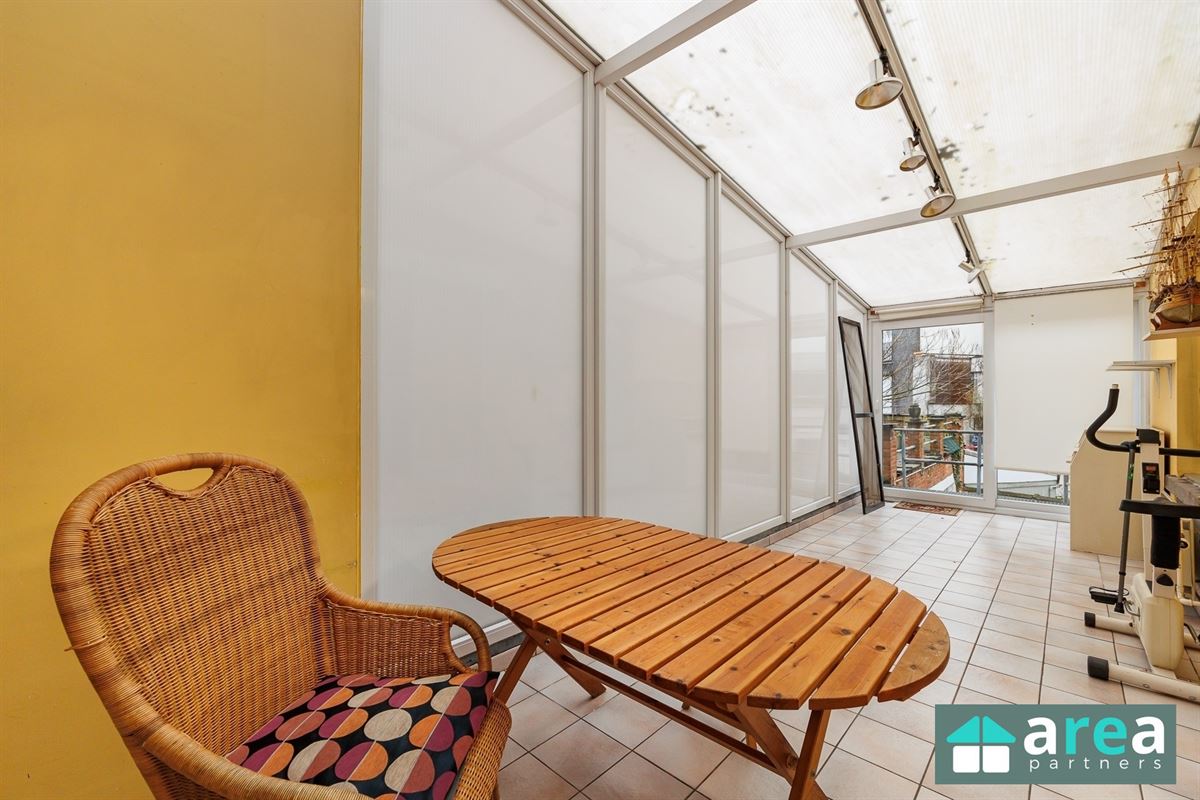 IN OPTIE! - Woning met handelsgelijkvloers op gunstige locatie!