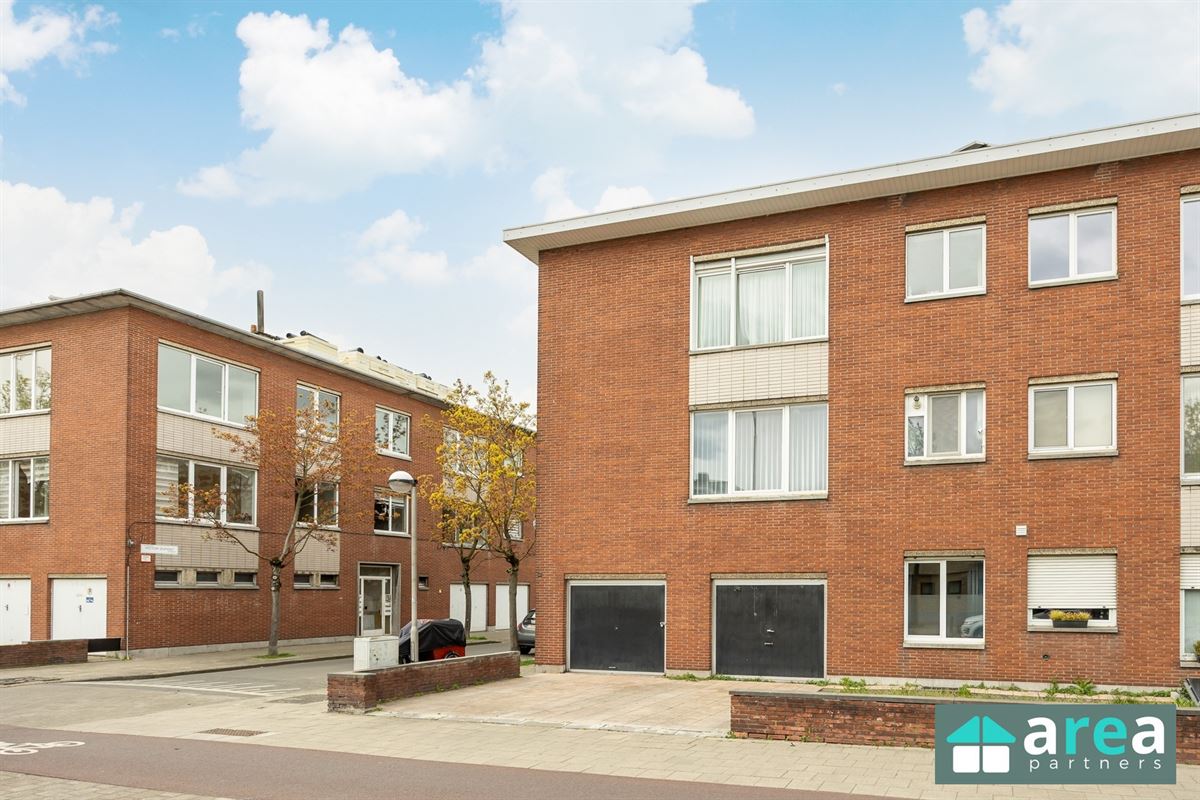 Instapklaar appartement met garage en staanplaats!