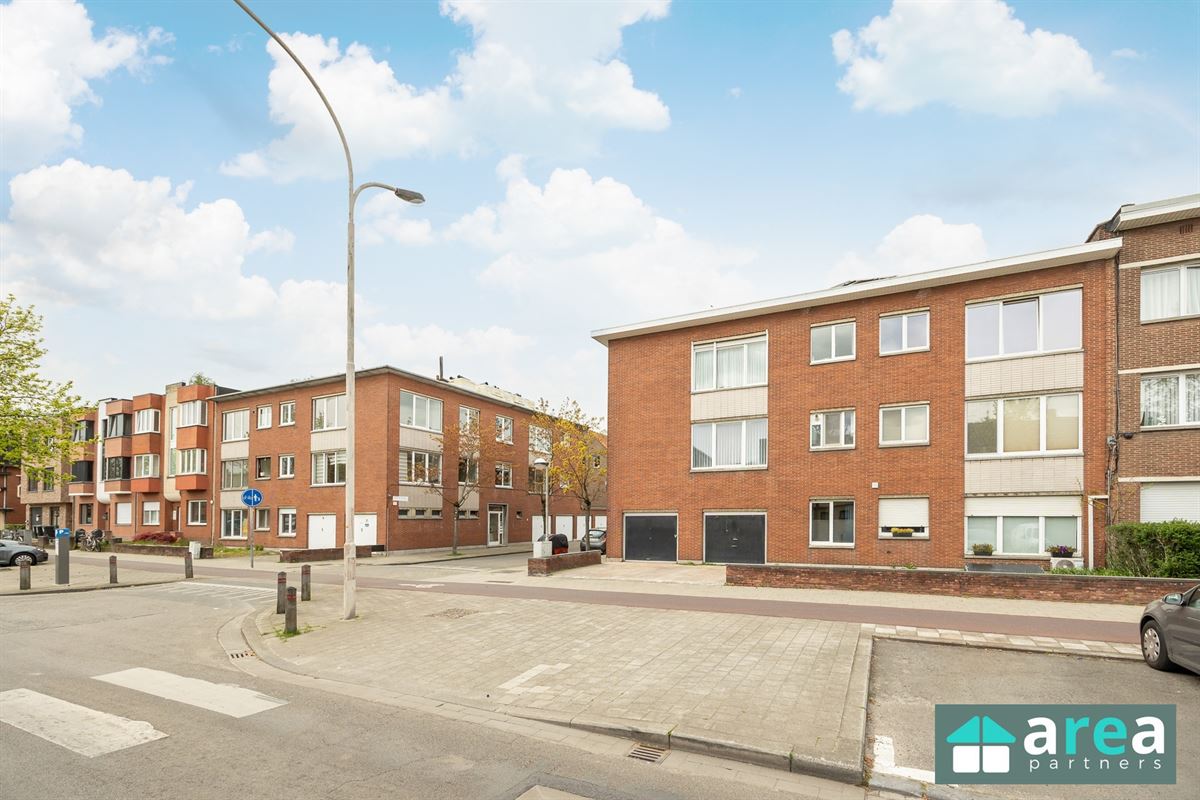 Instapklaar appartement met terras, garage en staanplaats!