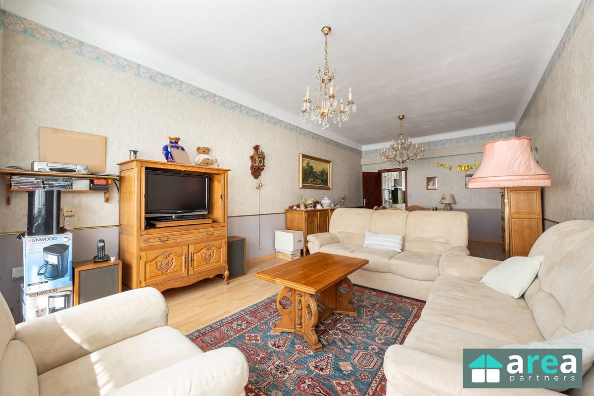 IN OPTIE! - Ruime woning met garage en tuin in topbuurt!