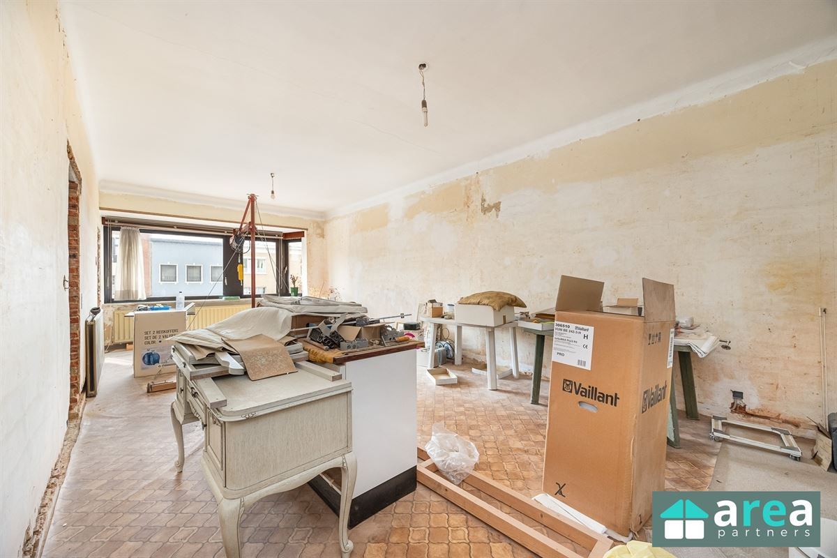 IN OPTIE! - Ruime woning met garage en tuin in topbuurt!