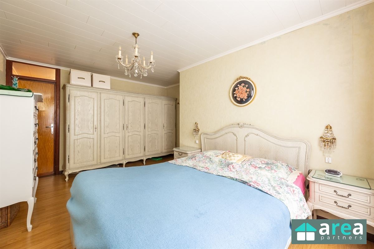 IN OPTIE! - Opbrengsteigendom bestaande uit 2 appartementen met tuin in topbuurt!