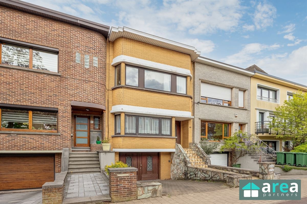 IN OPTIE! - Opbrengsteigendom bestaande uit 2 appartementen met tuin in topbuurt!