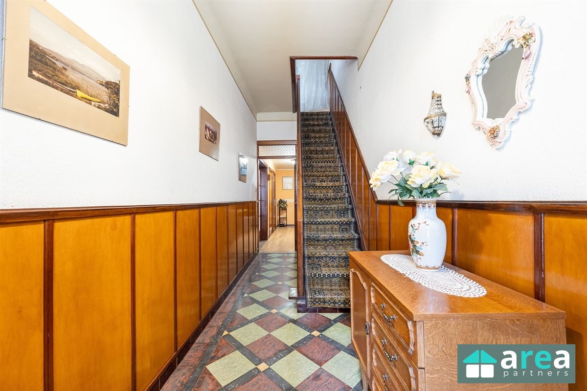 IN OPTIE! - Opbrengsteigendom bestaande uit 2 appartementen met tuin in topbuurt!