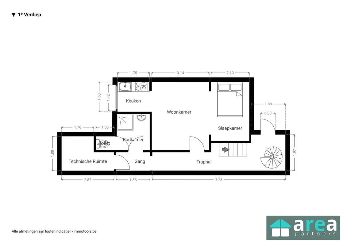 Opbrengsteigendom met handelszaak en 6 studio's in stadsbuurt!