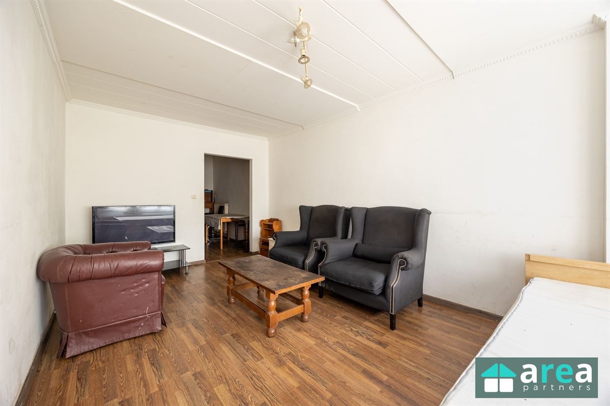 Ruime opbrengsteigendom bestaande uit 5units op centrale locatie!