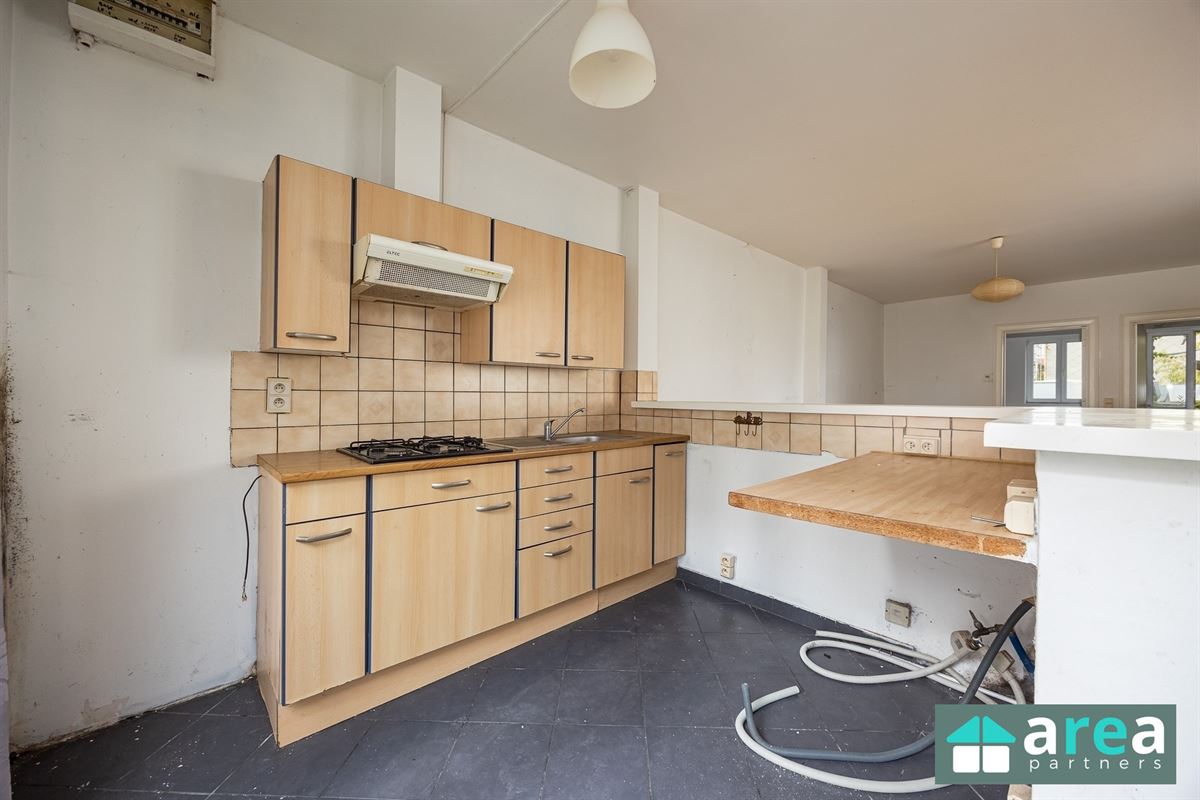 Ruime opbrengsteigendom bestaande uit 5units op centrale locatie!