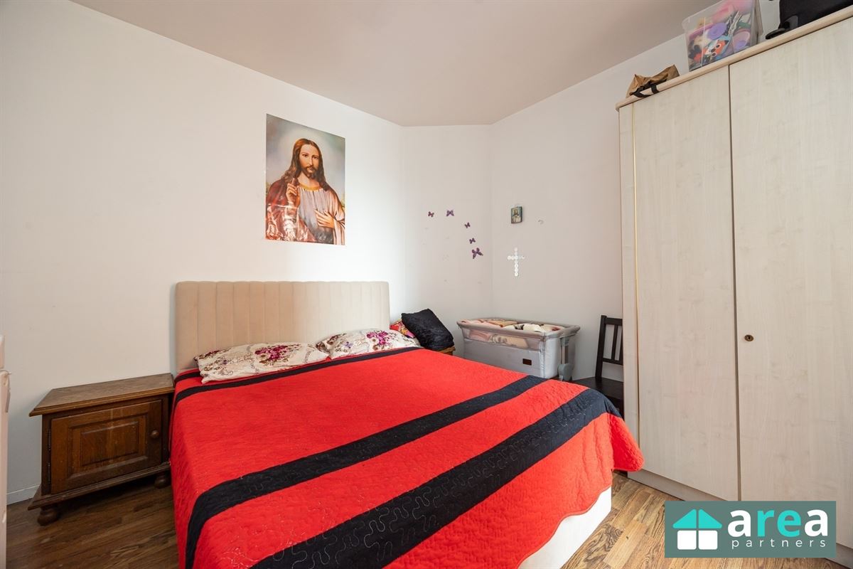 Ruime opbrengsteigendom bestaande uit 5units op centrale locatie!