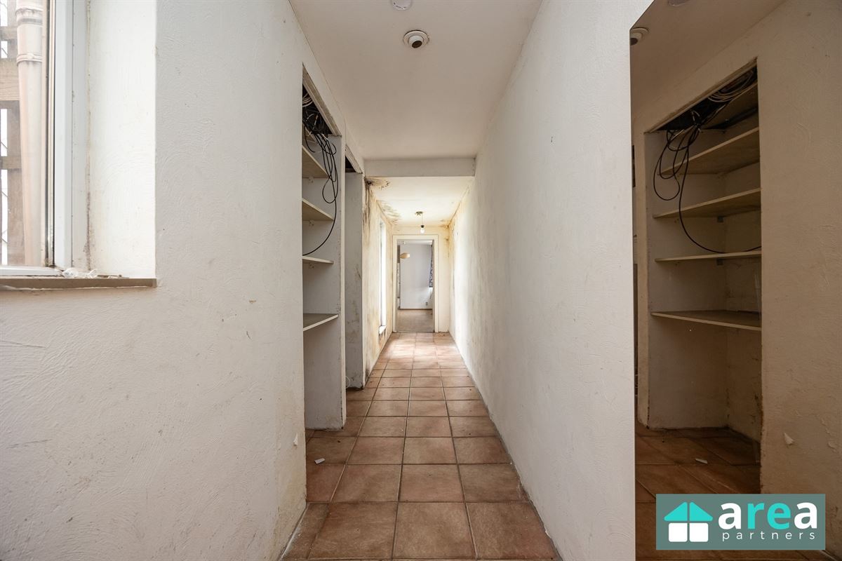 Ruime opbrengsteigendom bestaande uit 5units op centrale locatie!