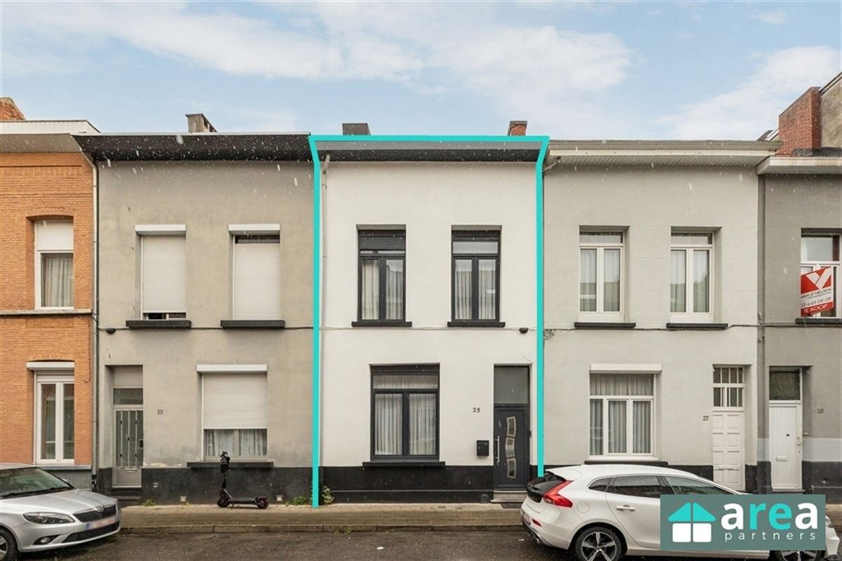 Energiezuinige en instapklare woning met 3 slpk en koer!