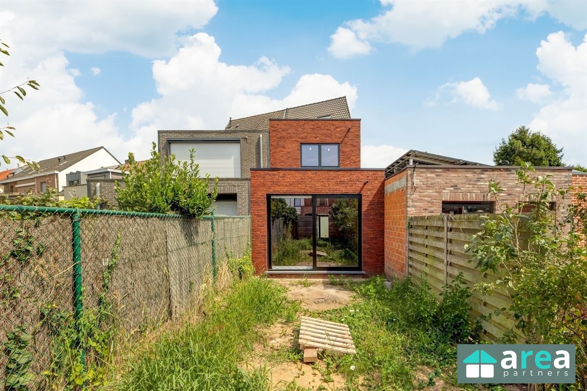 Casco gezinswoning met tuin op toplocatie in Schoten