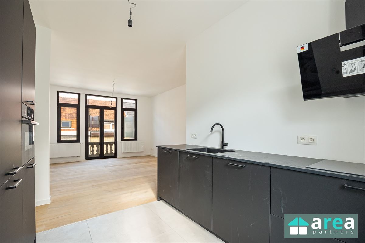 Gerenoveerde opbrengsteigendom bestaande uit 3 units!