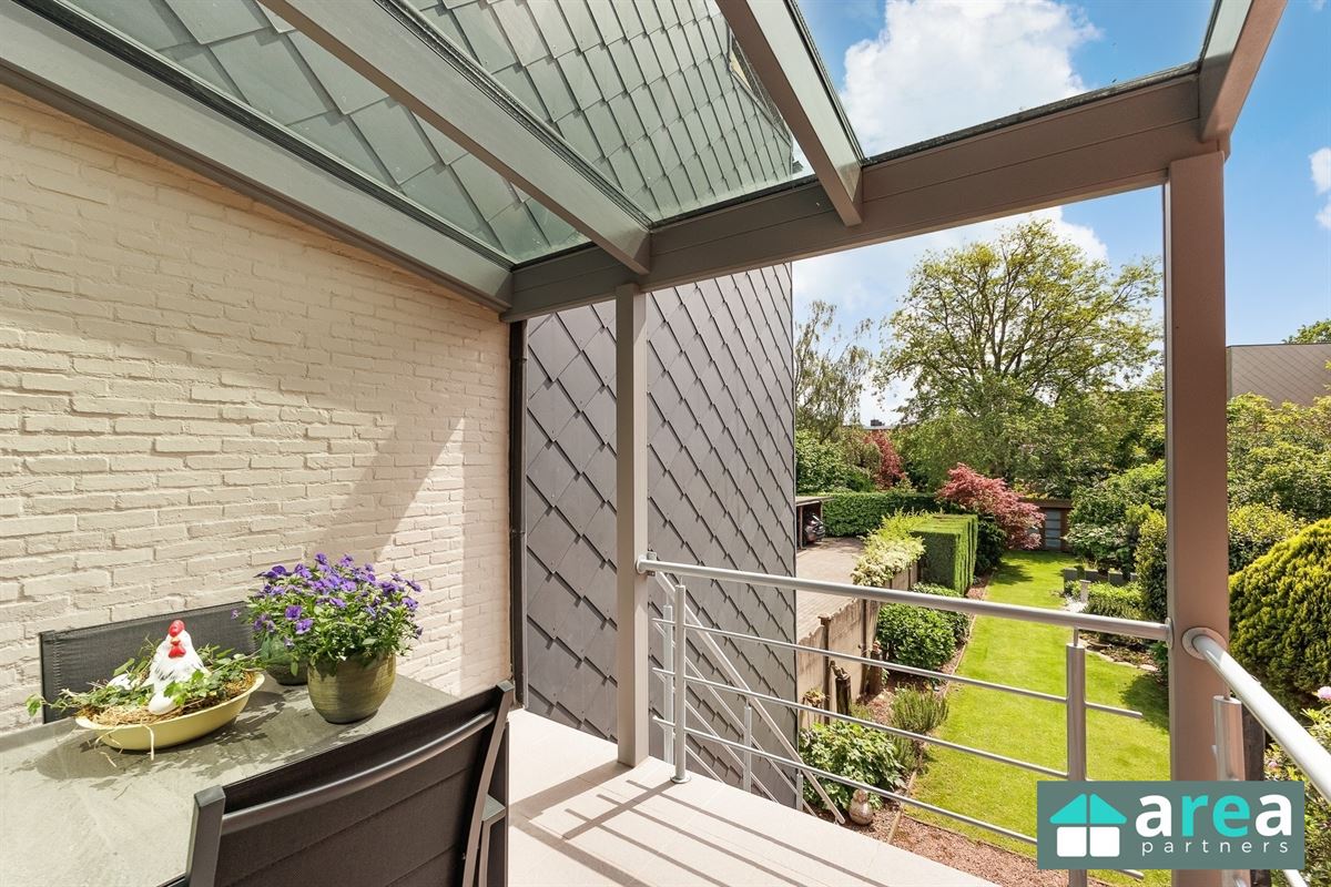 Instapklare gezinswoning met grote tuin en garage!