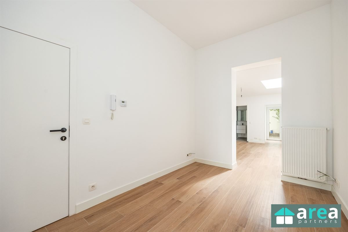 Gerenoveerde opbrengsteigendom bestaande uit 3 units!