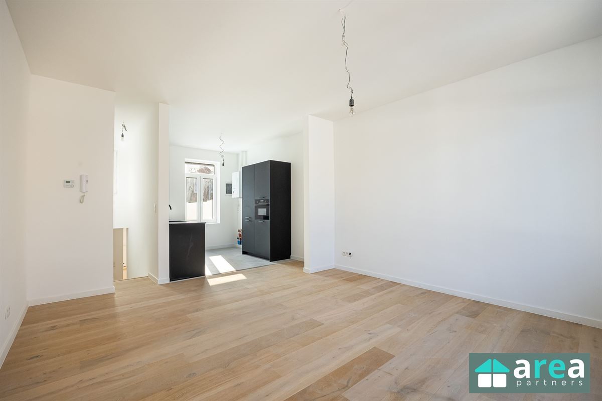 Gerenoveerde opbrengsteigendom bestaande uit 3 units!