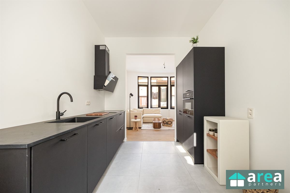 Gerenoveerde opbrengsteigendom bestaande uit 3 units!
