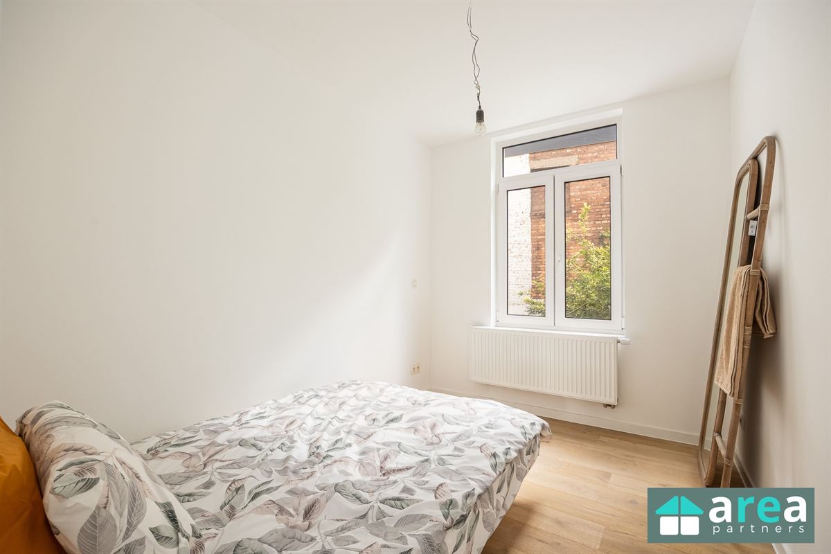 Gerenoveerde opbrengsteigendom bestaande uit 3 units!