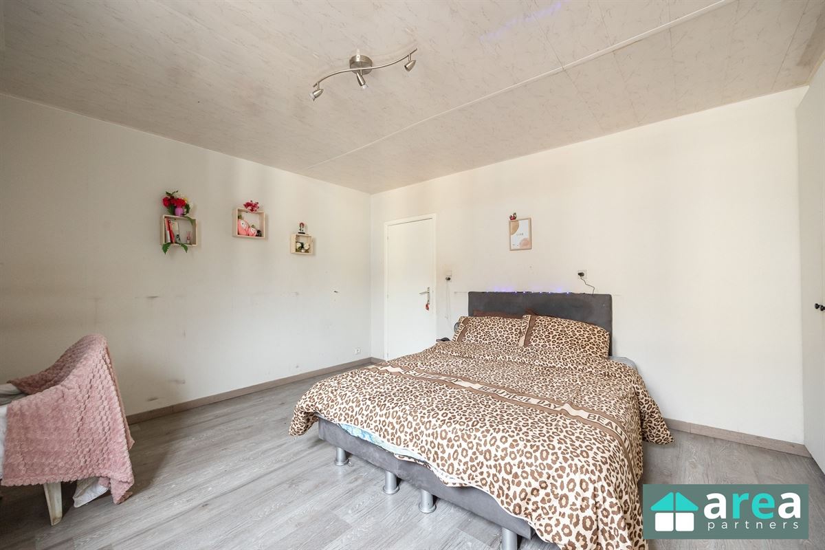 Te renoveren burgerwoning met ruime tuin vlakbij Krugerpark!