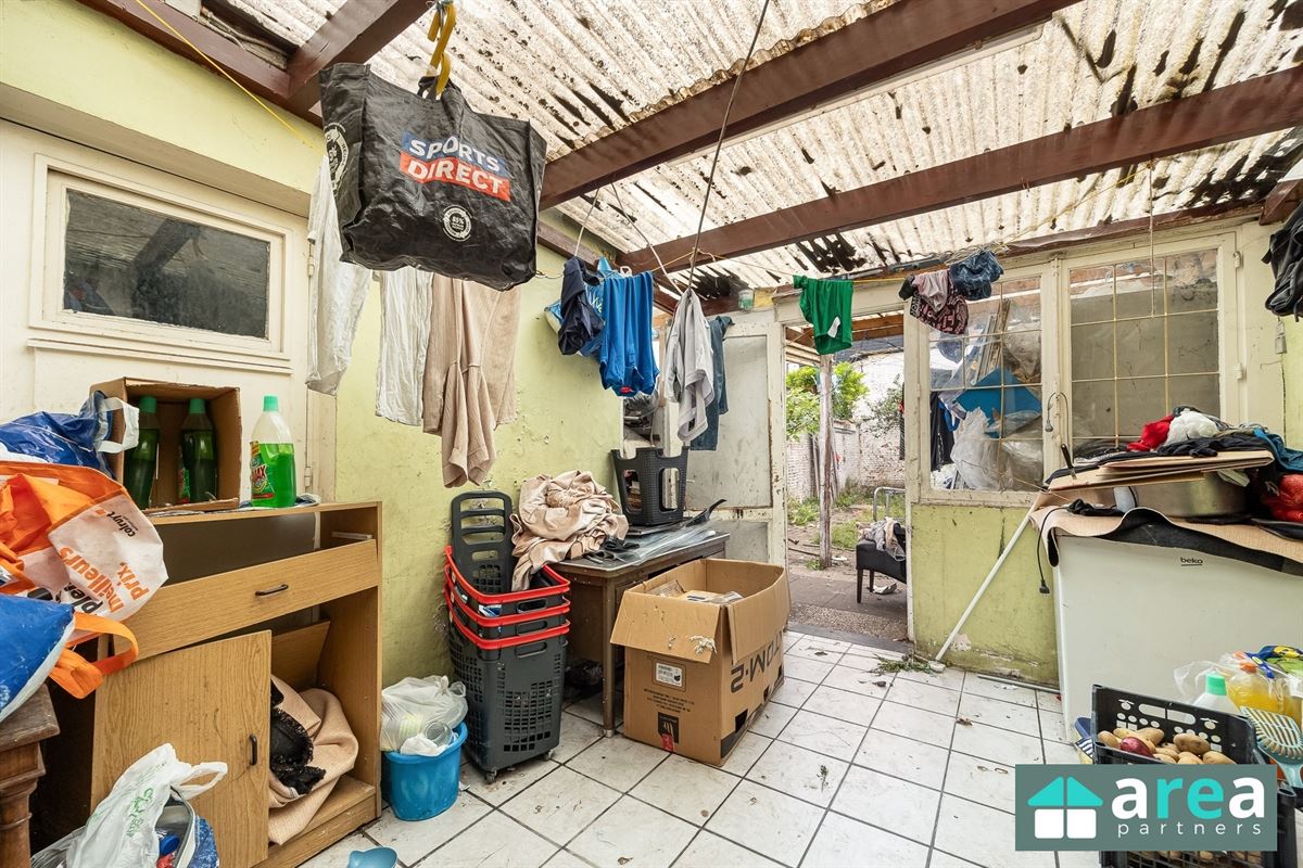 Te renoveren burgerwoning met ruime tuin vlakbij Krugerpark!