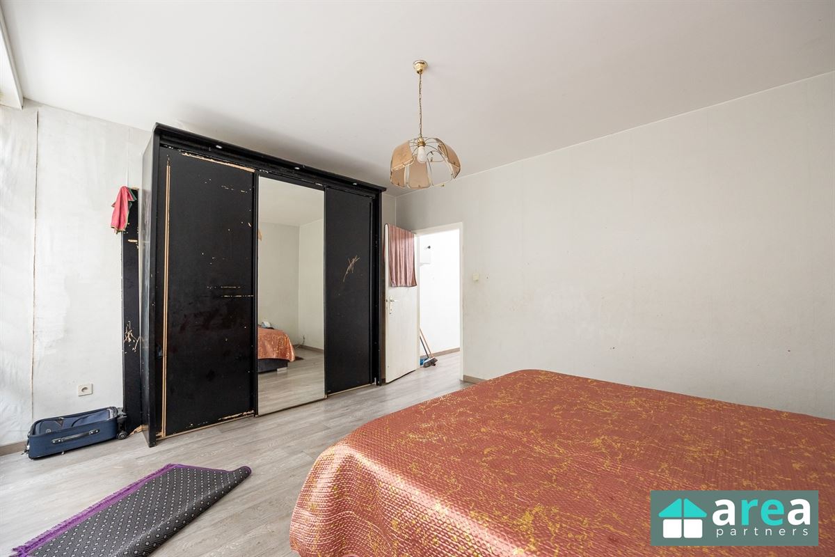 Te renoveren burgerwoning met ruime tuin vlakbij Krugerpark!