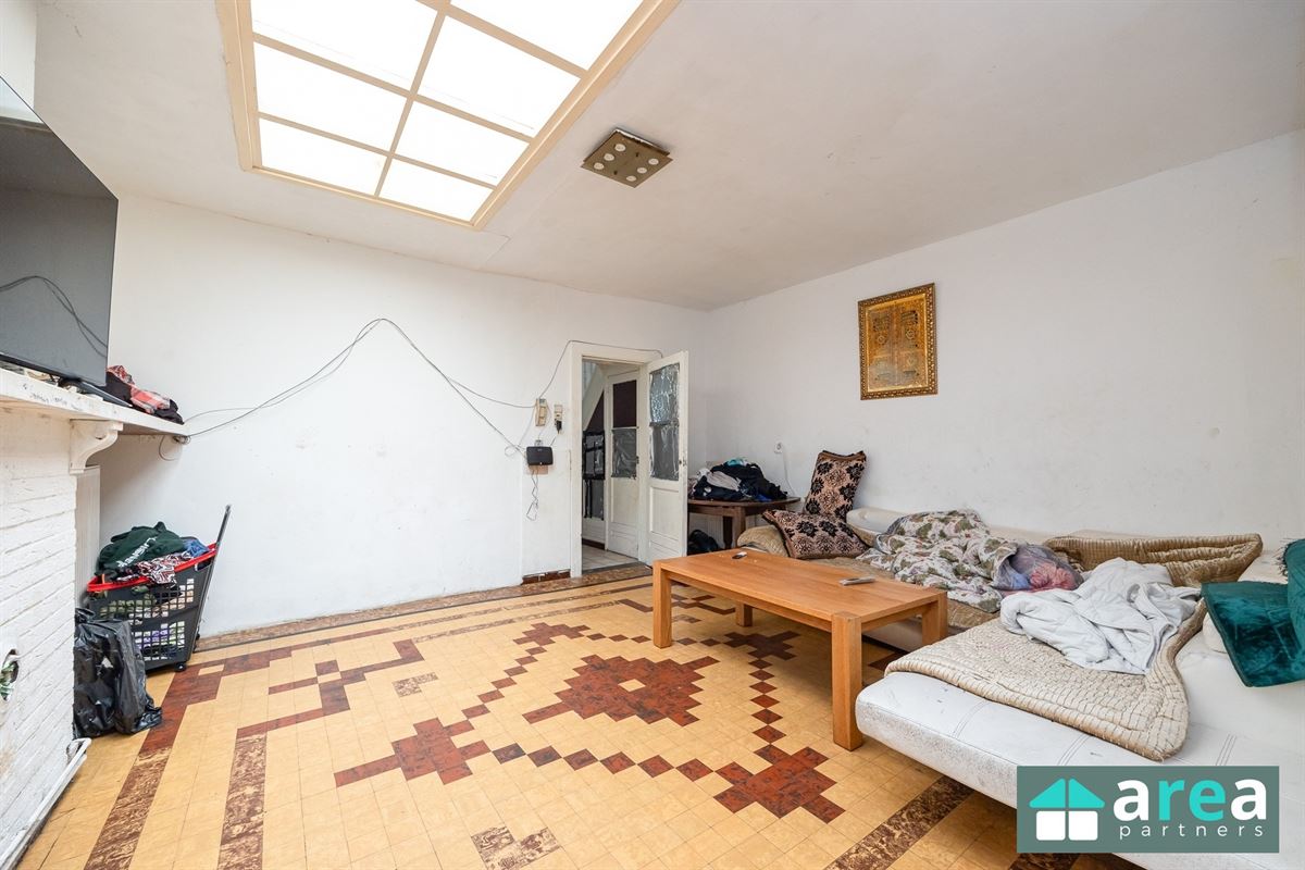 Te renoveren burgerwoning met ruime tuin vlakbij Krugerpark!