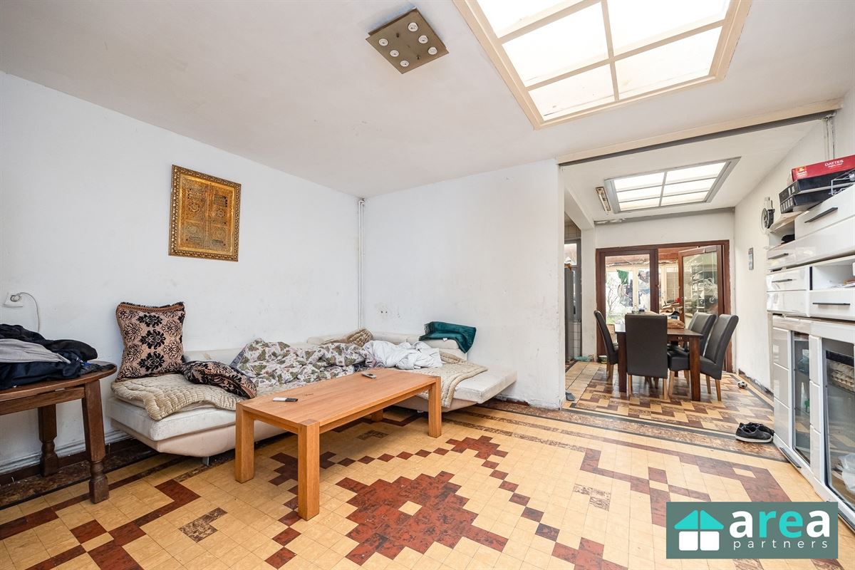 Te renoveren burgerwoning met ruime tuin vlakbij Krugerpark!