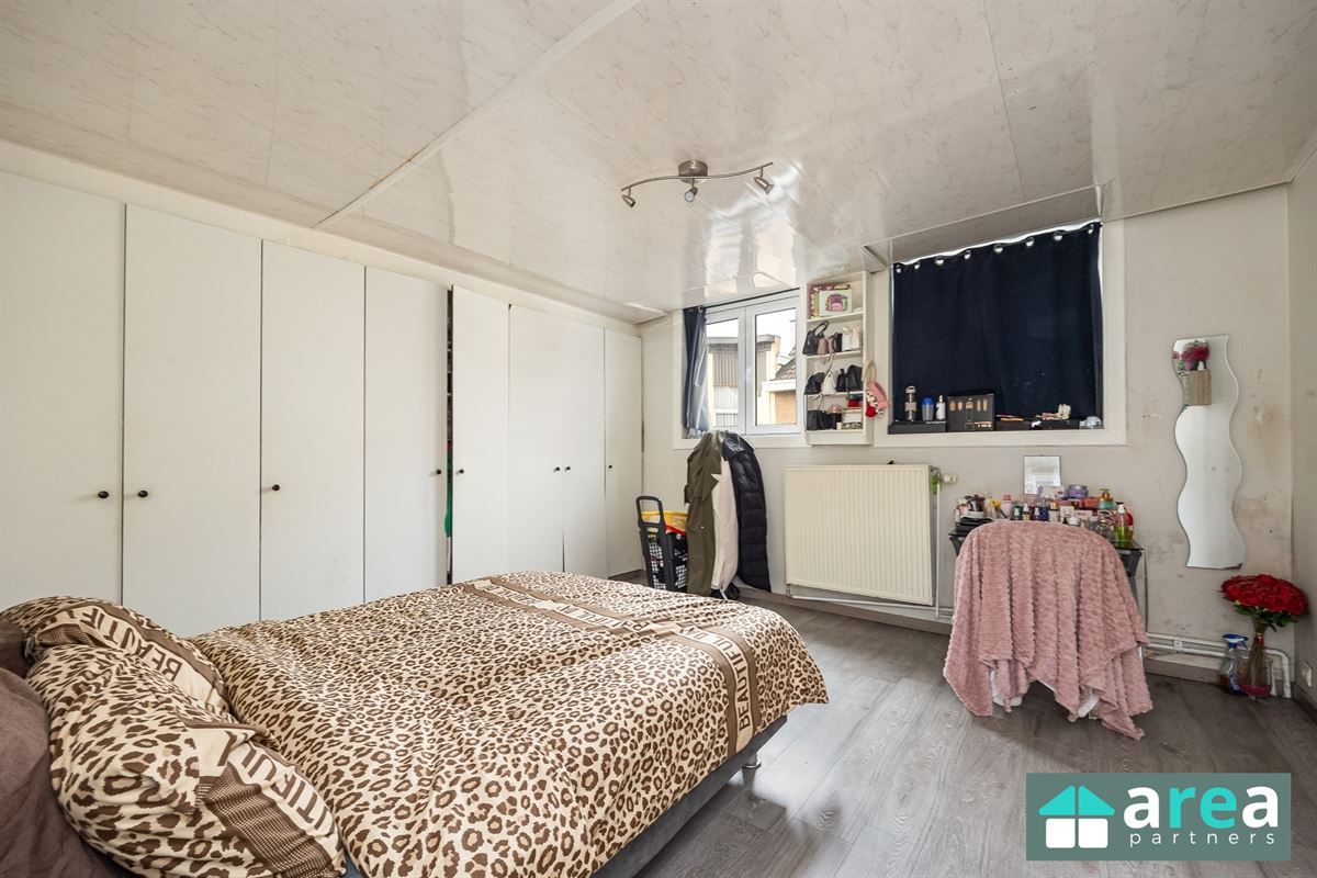 Te renoveren burgerwoning met ruime tuin vlakbij Krugerpark!