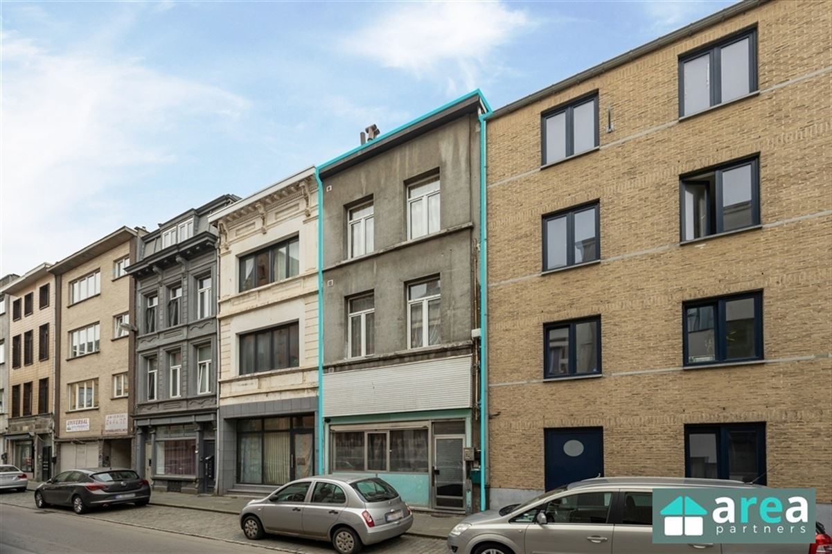 Opbrengsthuis bestaande uit 4 units met toprendement!