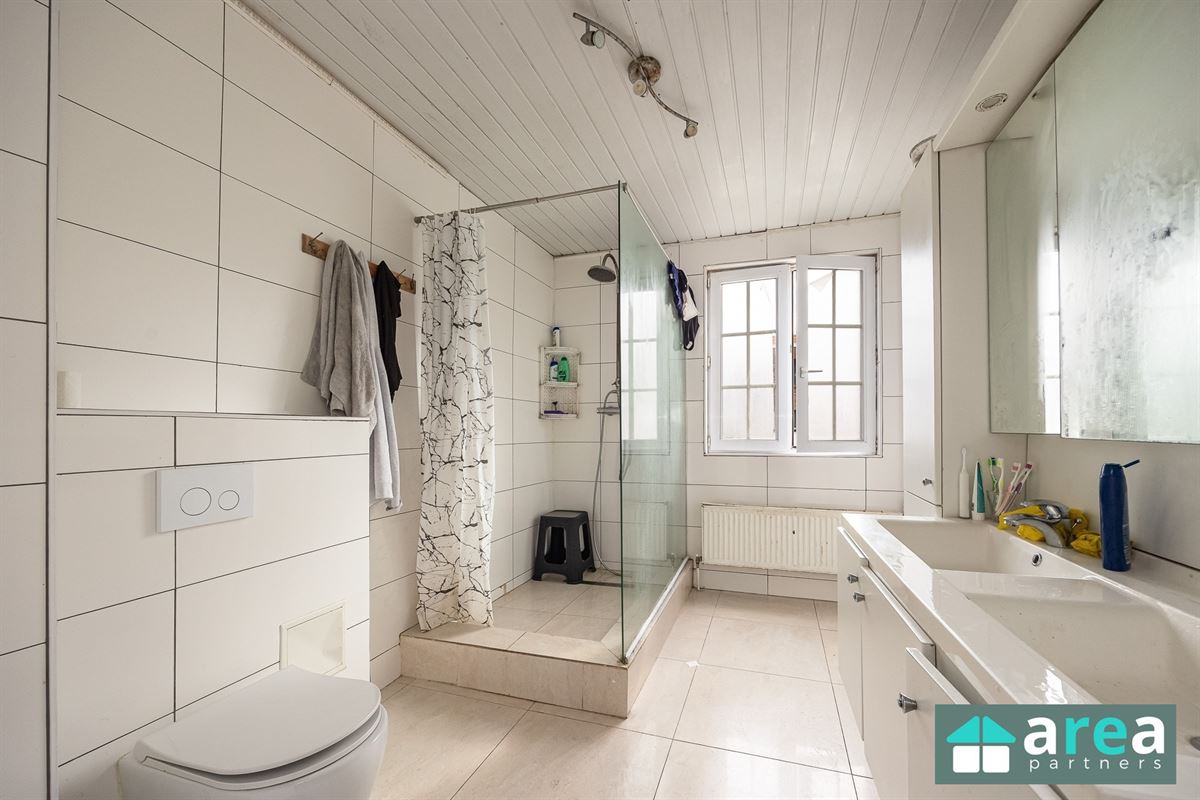 Te renoveren burgerwoning met ruime tuin vlakbij Krugerpark!