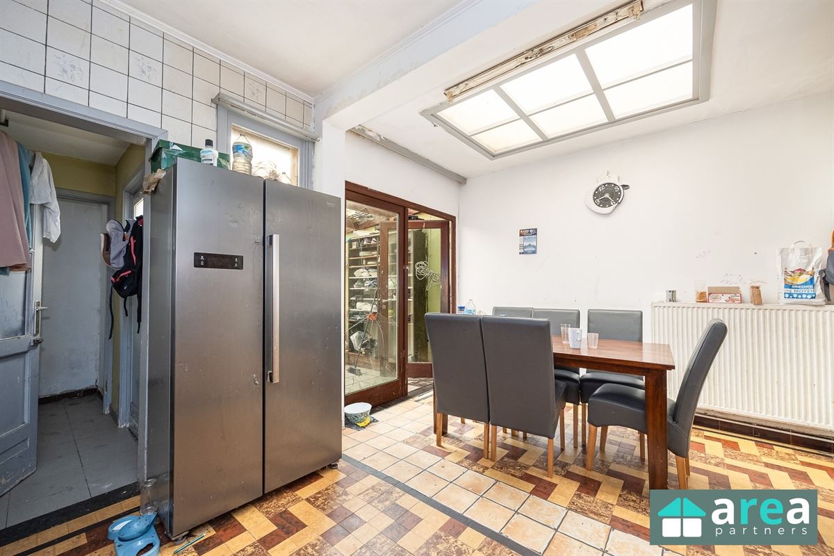 Te renoveren burgerwoning met ruime tuin vlakbij Krugerpark!