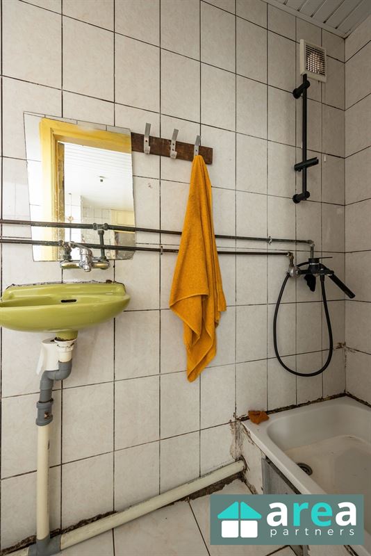 IN OPTIE! - Opbrengsthuis bestaande uit 4 units met toprendement!