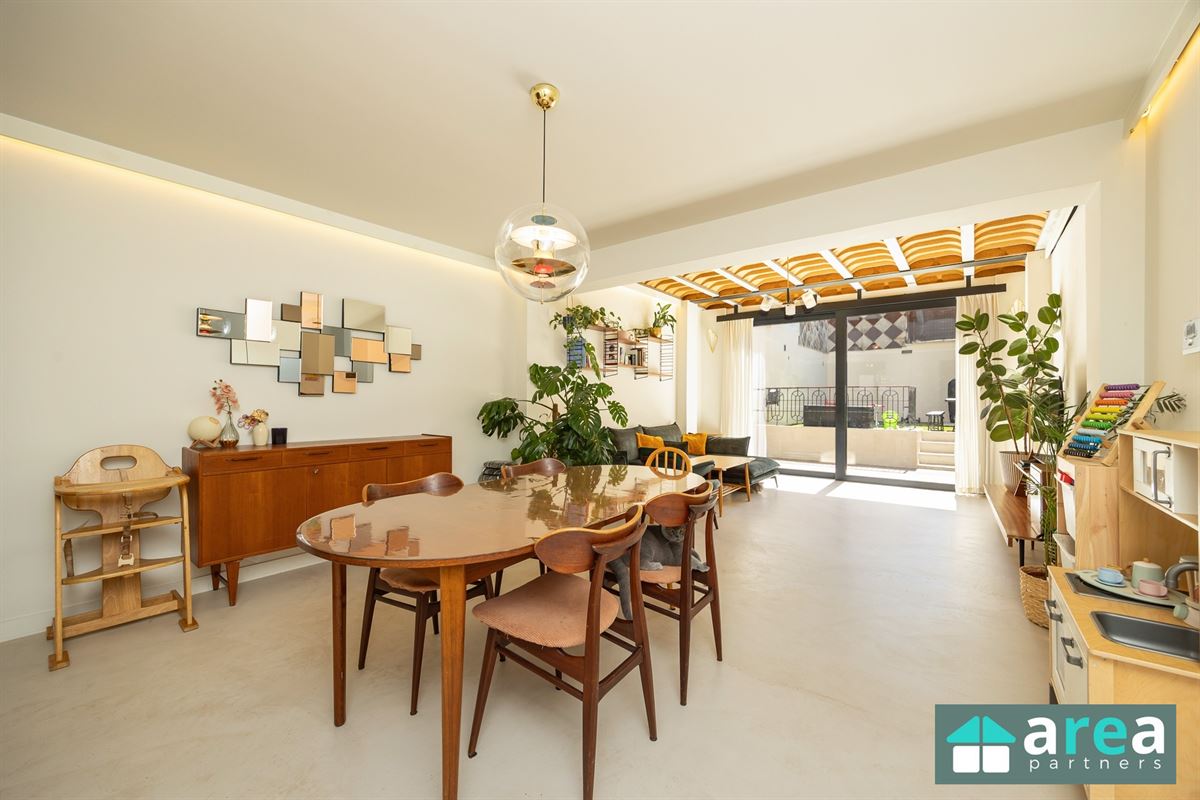 Gerenoveerde energiezuinige woning met 4 slpk en tuin!